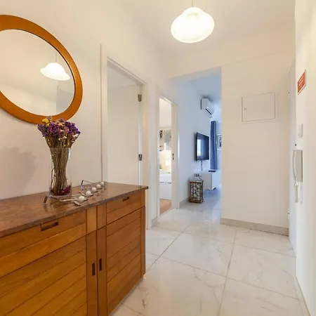 B57 - Marachique 2 Bed Flat ألفور