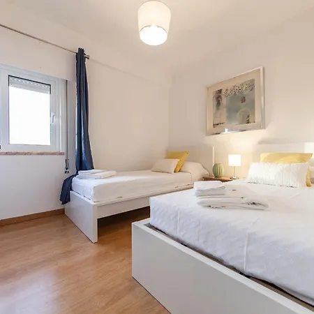 B57 - Marachique 2 Bed Flat