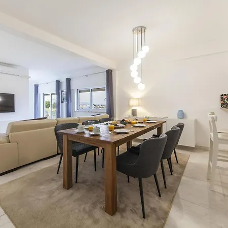 شقة B57 - Marachique 2 Bed Flat ألفور