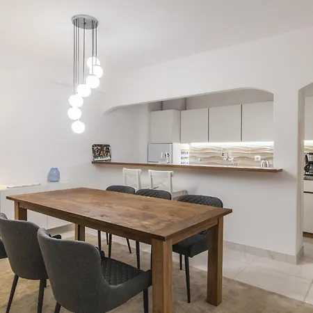 B57 - Marachique 2 Bed Flat