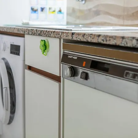 B57 - Marachique 2 Bed Flat Alvor