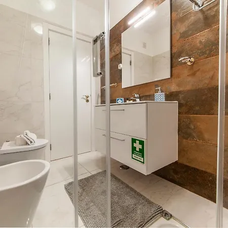 B57 - Marachique 2 Bed Flat * Alvor