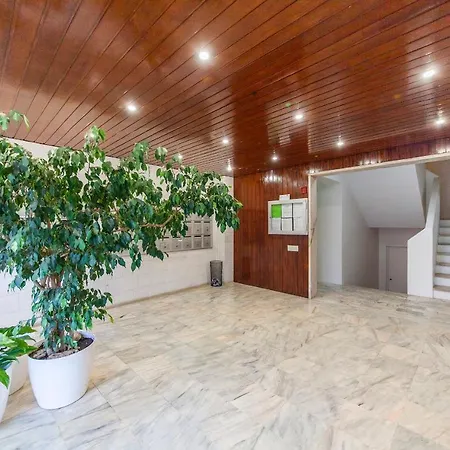 Apartman B57 - Marachique 2 Bed Flat *