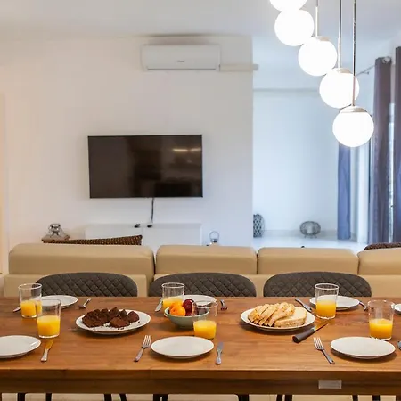 B57 - Marachique 2 Bed Flat * Alvor