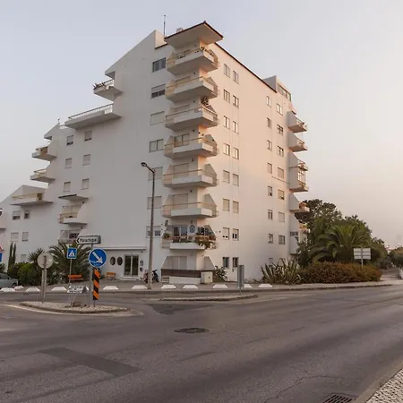 Appartement B57 - Marachique 2 Bed Flat *