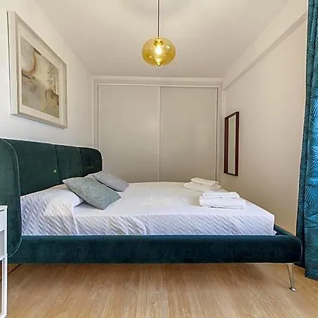B57 - Marachique 2 Bed Flat Appartement *