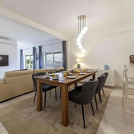 Appartement B57 - Marachique 2 Bed Flat *