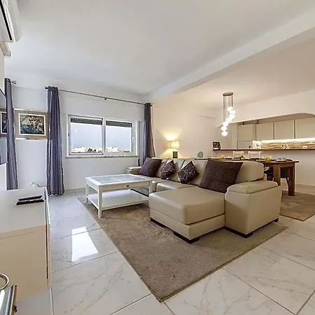 B57 - Marachique 2 Bed Flat Appartement *