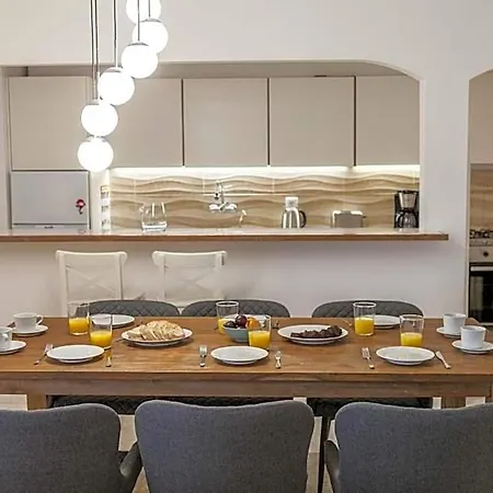 B57 - Marachique 2 Bed Flat * Alvor