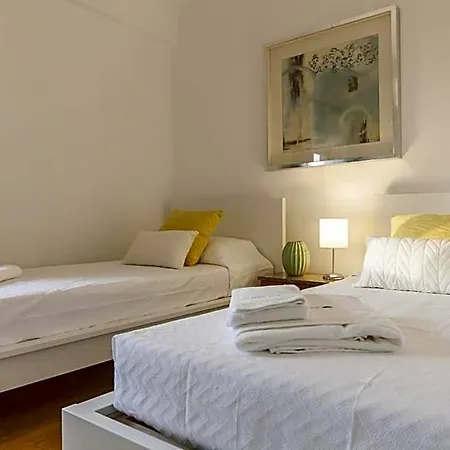 B57 - Marachique 2 Bed Flat *