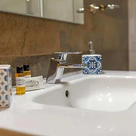 B57 - Marachique 2 Bed Flat *
