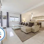B57 - Marachique 2 Bed Flat شقة ألفور